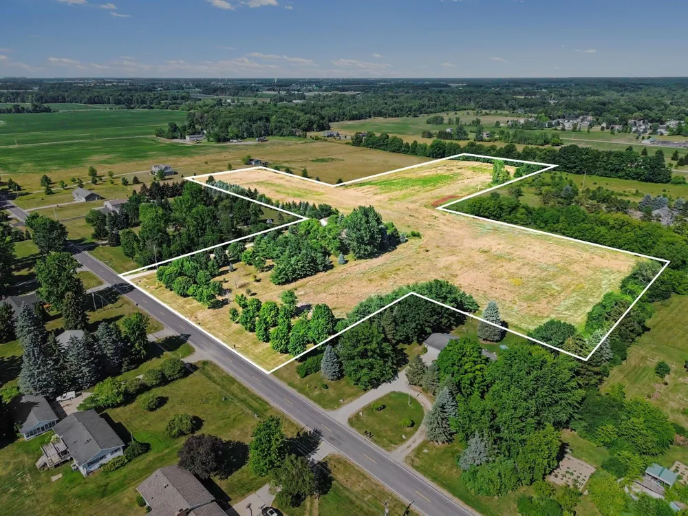 935 S Crawford Road Union Charter Township, MI 48858