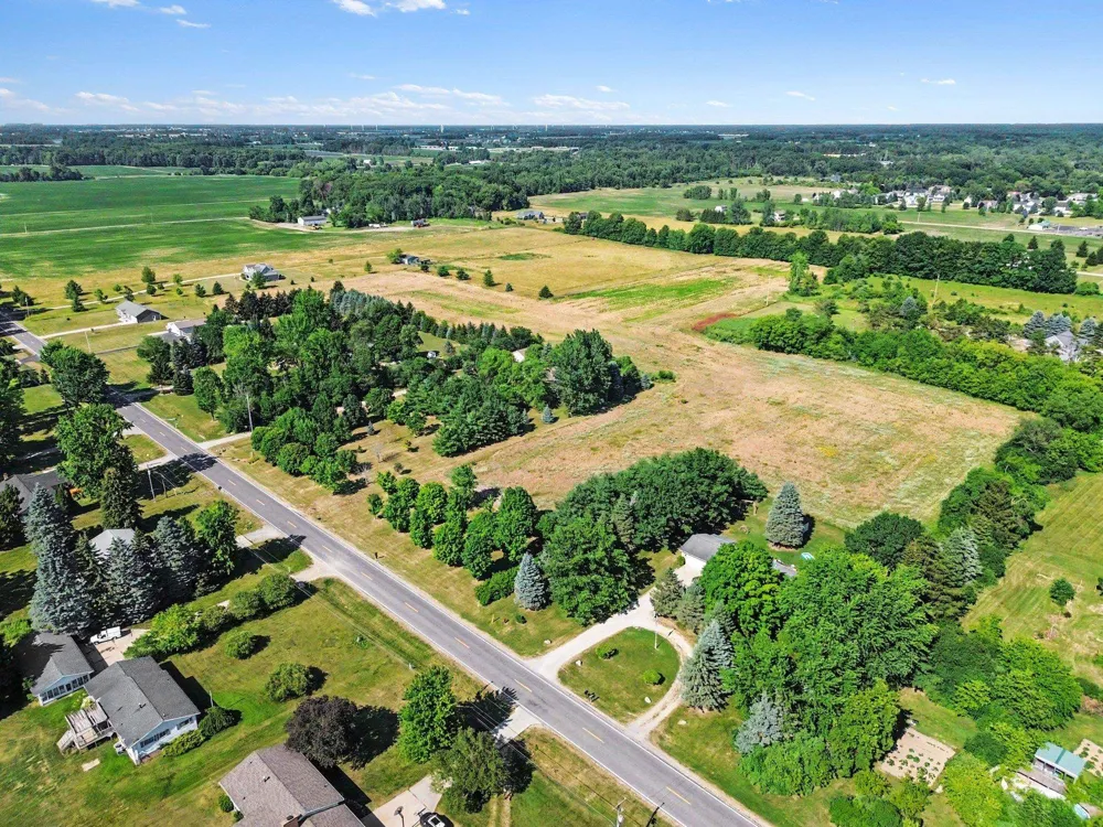 935 S Crawford Road Union Charter Township, MI 48858
