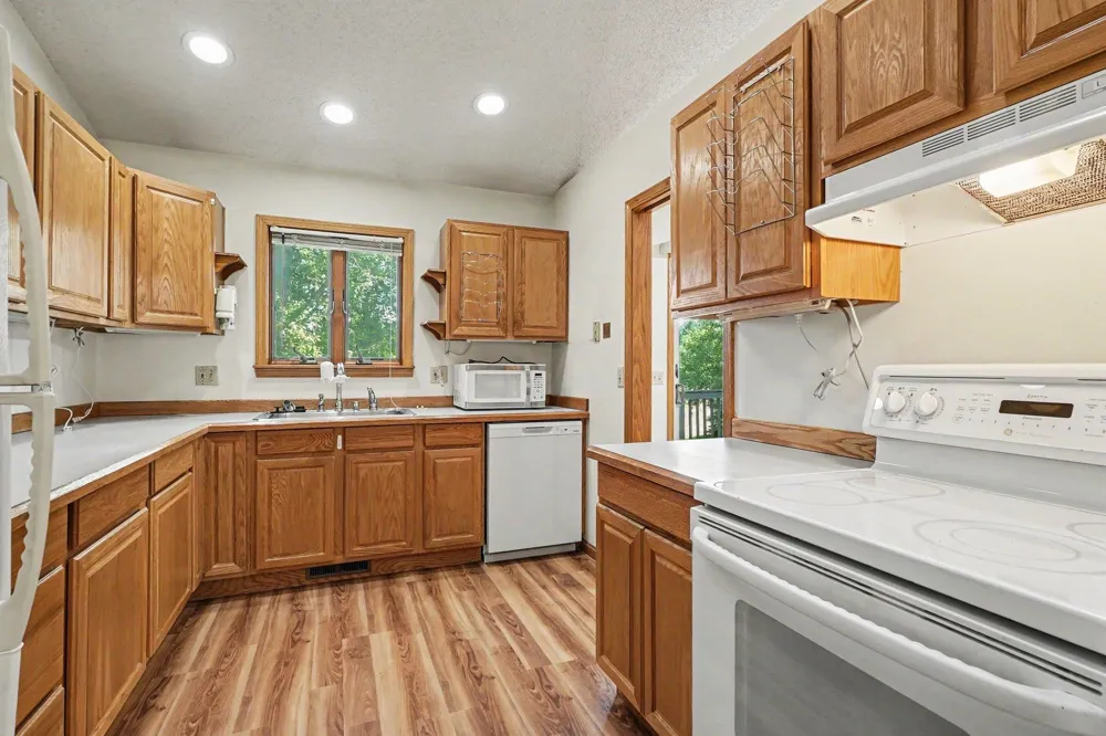 935 S Crawford Road Union Charter Township, MI 48858