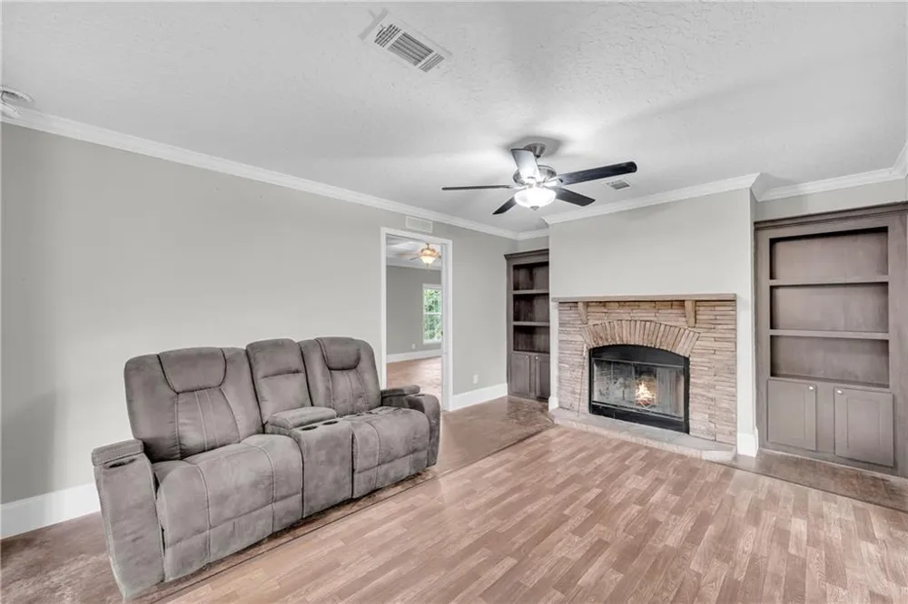 81 Jarrett Lane Gillsville, GA 30543