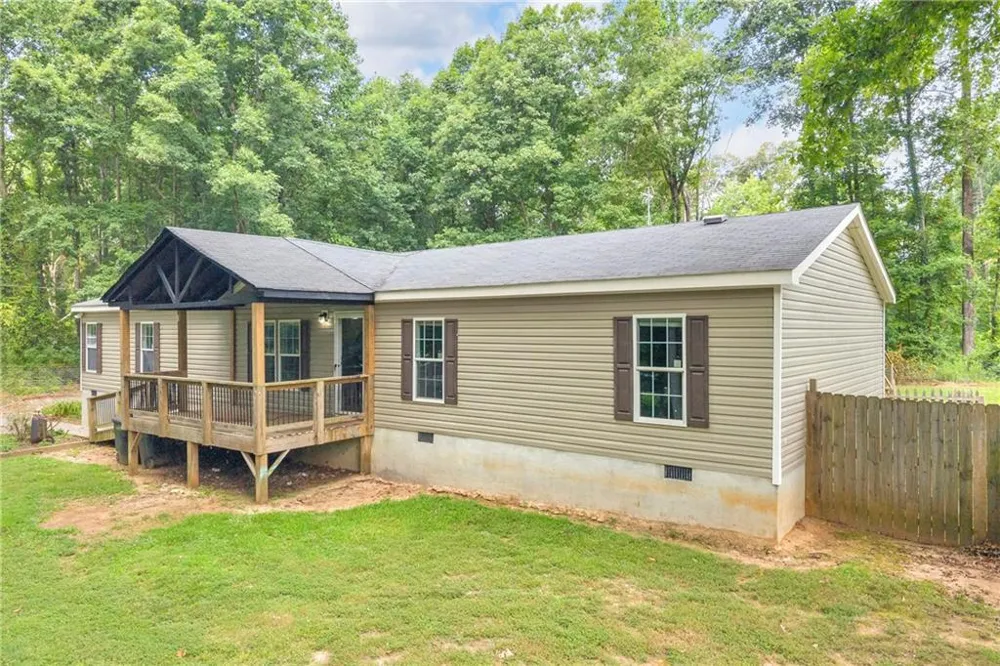 81 Jarrett Lane Gillsville, GA 30543