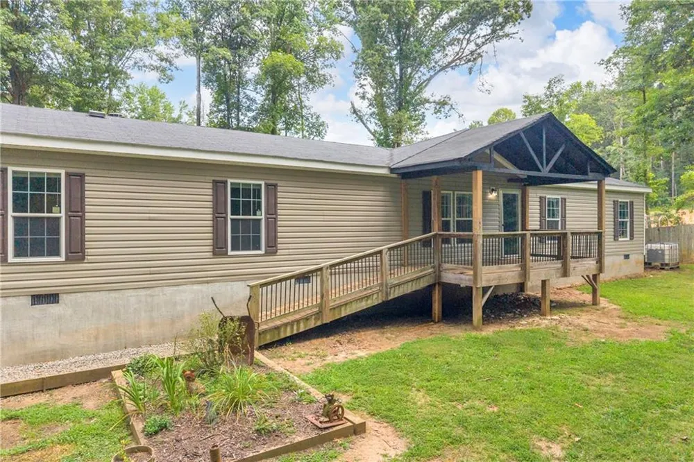 81 Jarrett Lane Gillsville, GA 30543
