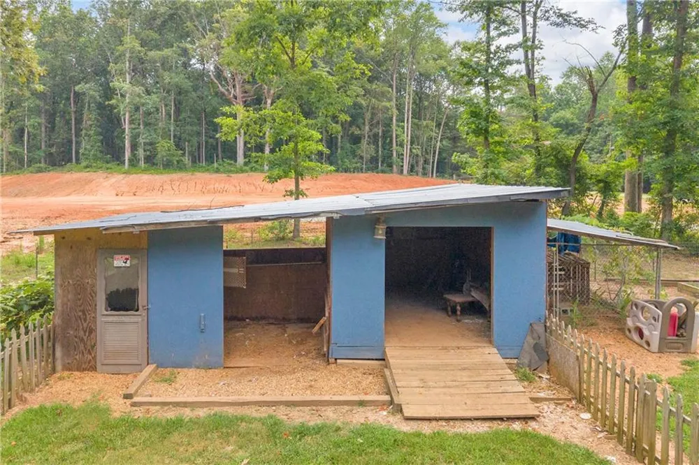 81 Jarrett Lane Gillsville, GA 30543