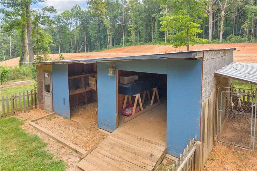 81 Jarrett Lane Gillsville, GA 30543