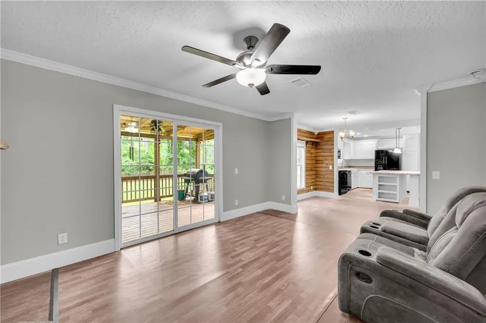 81 Jarrett Lane Gillsville, GA 30543