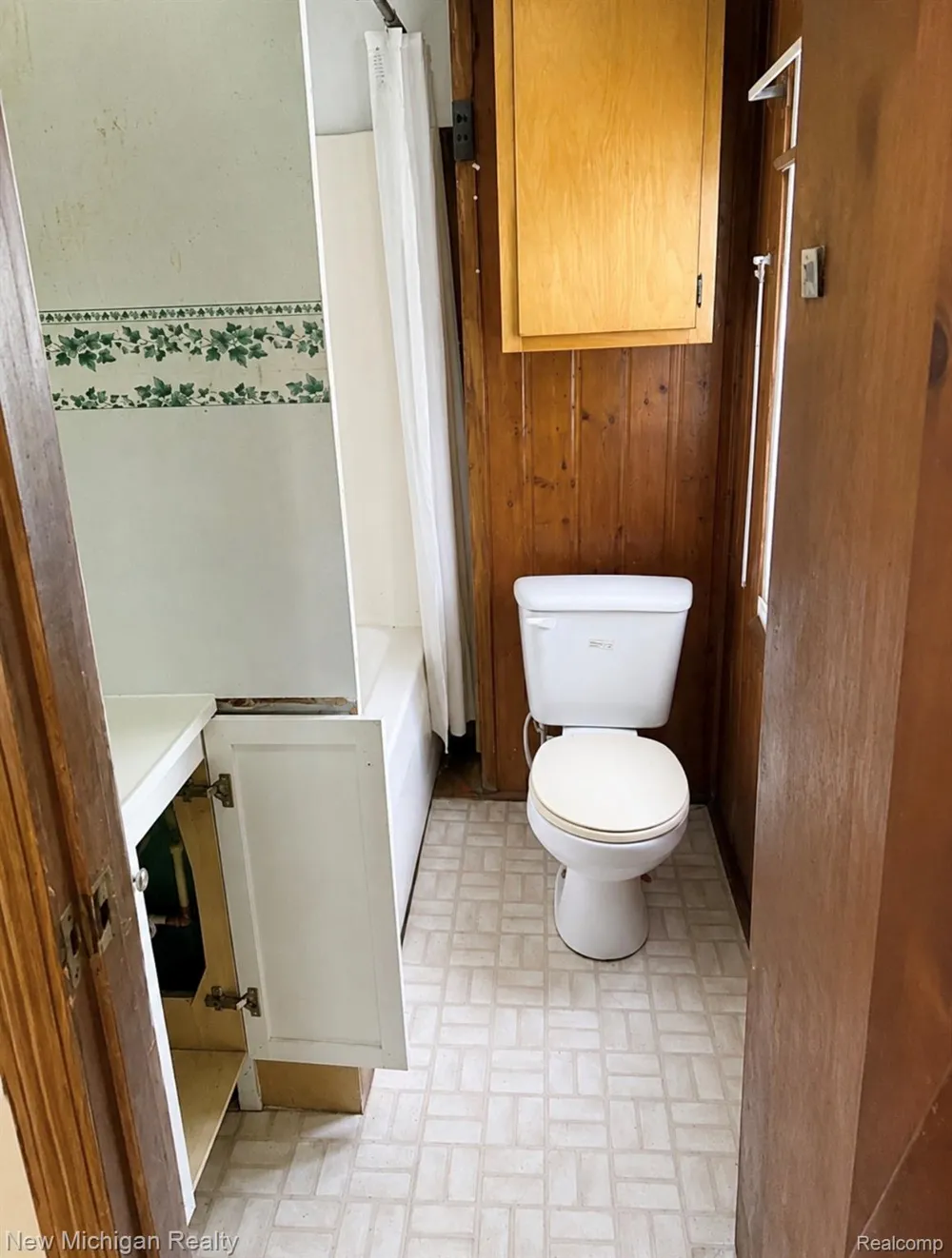 282 Hickory Street Hay Township, MI 48624