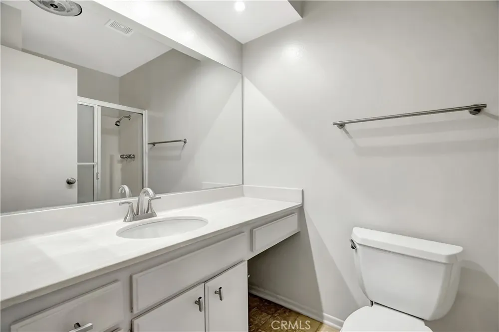 7308 Corbin Avenue #G Reseda, CA 91335