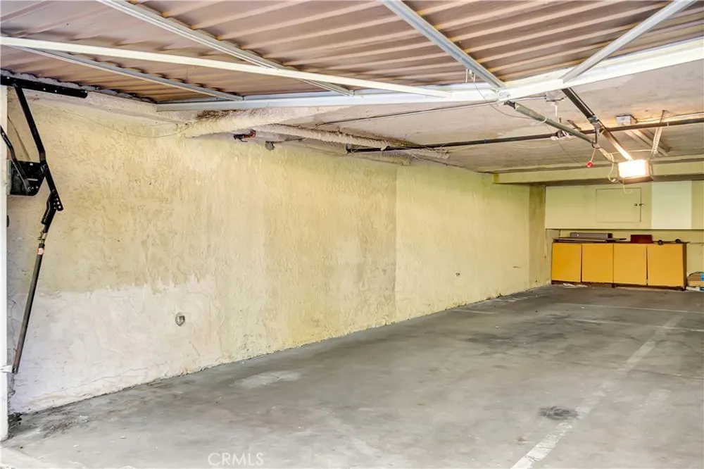 7308 Corbin Avenue #G Reseda, CA 91335