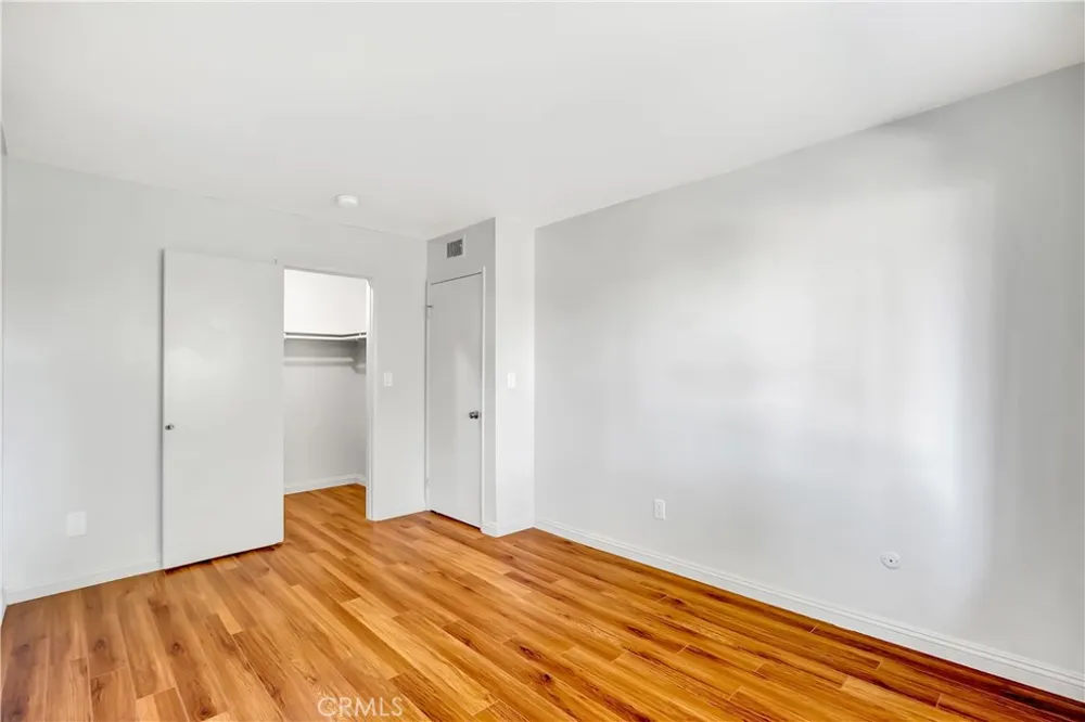 7308 Corbin Avenue #G Reseda, CA 91335