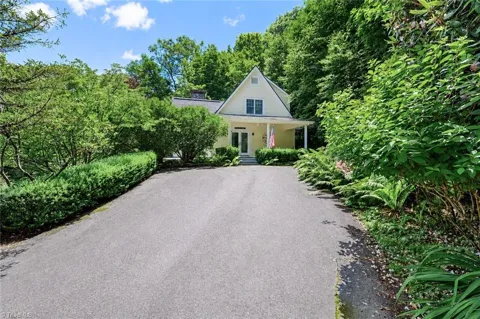 315 Green Hill Woods