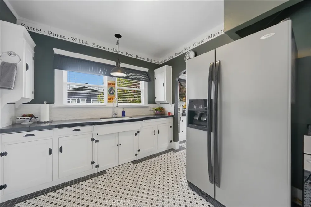292 Waverly Orange, CA 92866