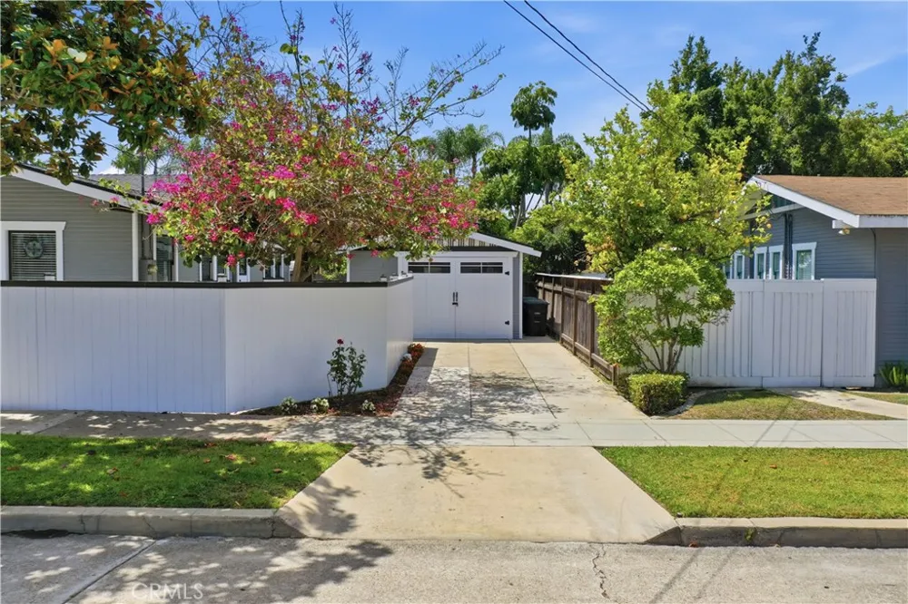 292 Waverly Orange, CA 92866