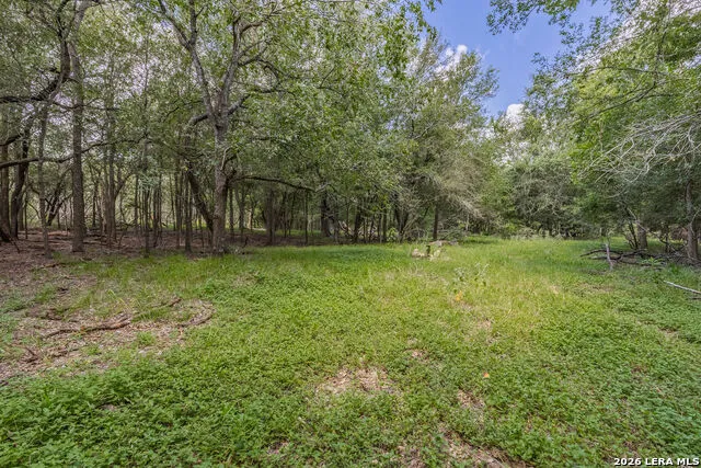 120 ANDERSON HL Seguin, TX 78155