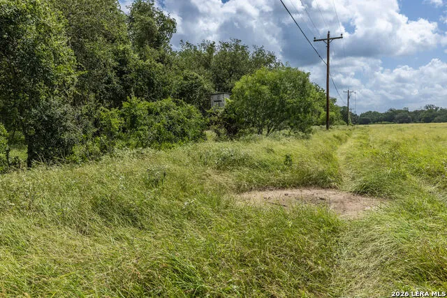 120 ANDERSON HL Seguin, TX 78155