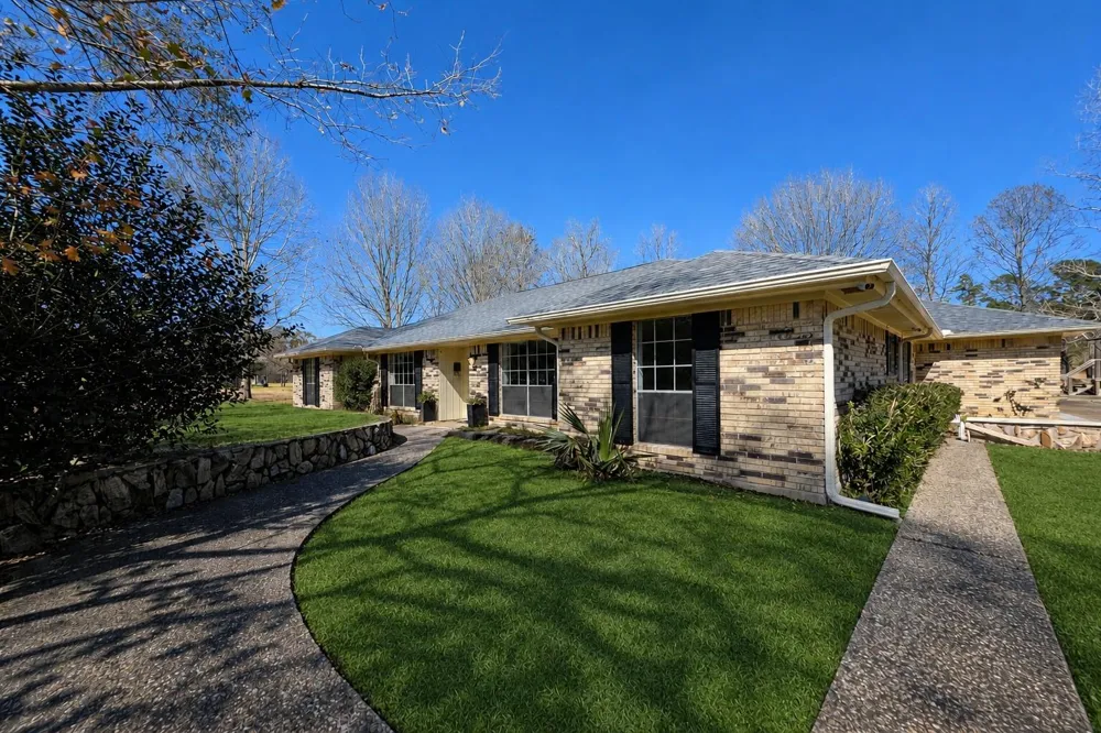 8708 W Fox Road Orange, TX 77632