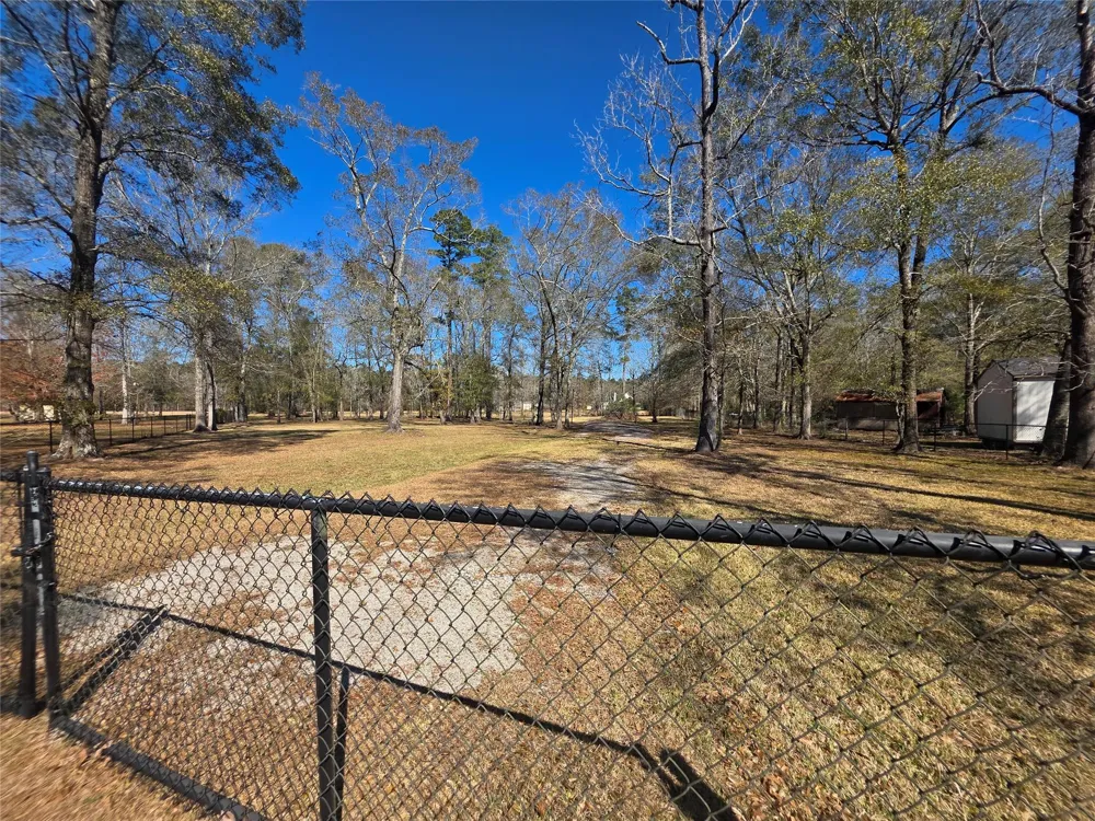 8708 W Fox Road Orange, TX 77632