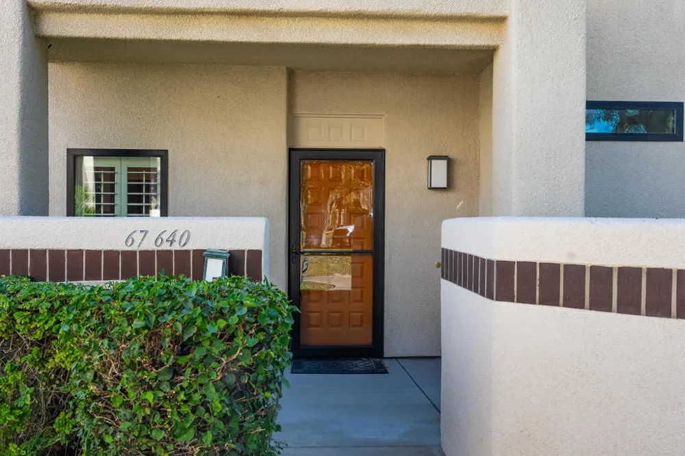 67640 Lagos Way Cathedral City, CA 92234