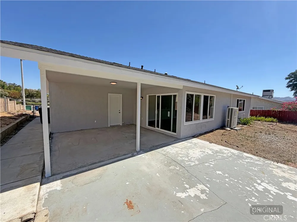 26025 Chambers Menifee, CA 92586