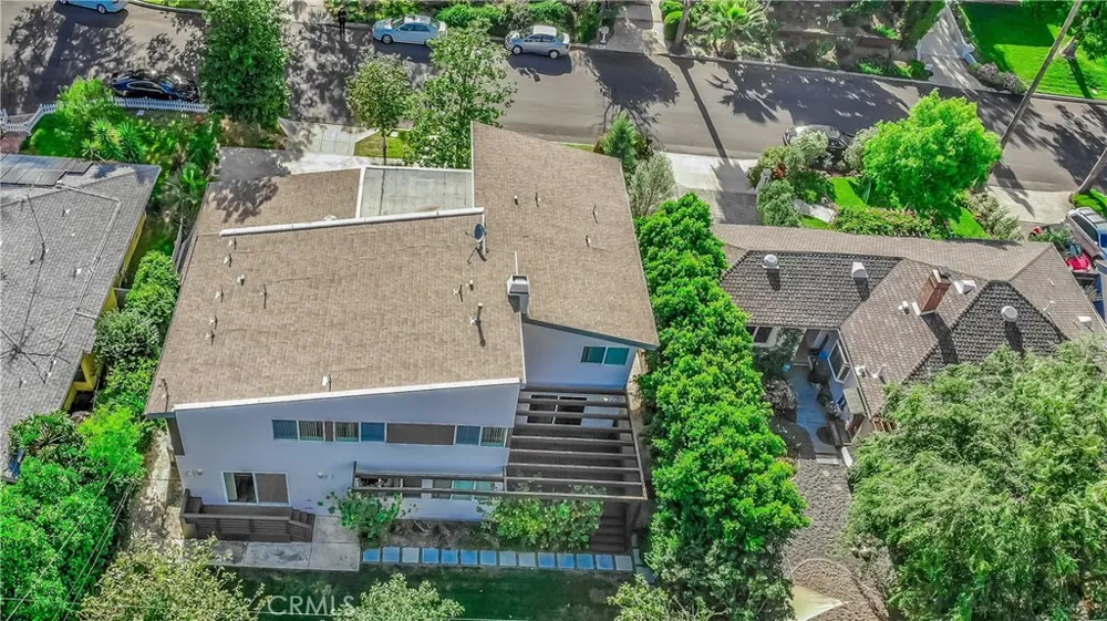 5512 Leghorn Sherman Oaks, CA 91401