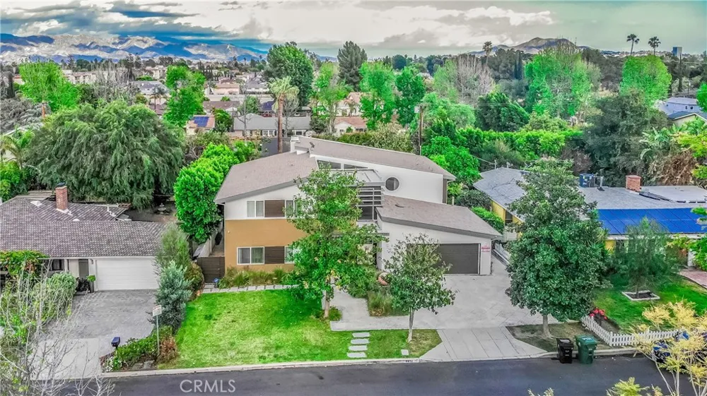 5512 Leghorn Sherman Oaks, CA 91401