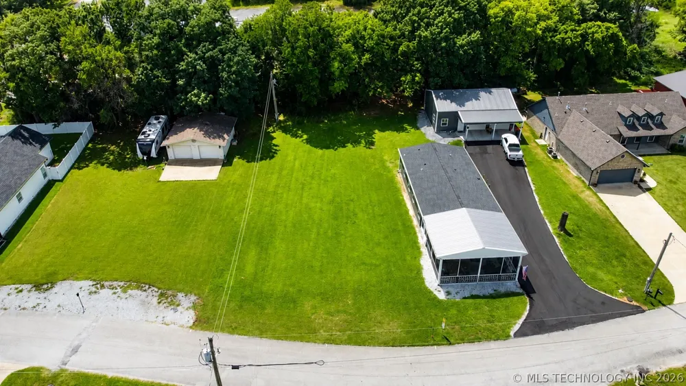 27975 S 563 ROAD Monkey Island, OK 74331