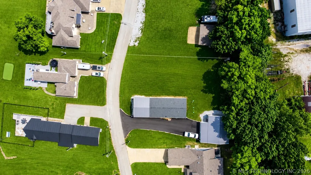 27975 S 563 ROAD Monkey Island, OK 74331