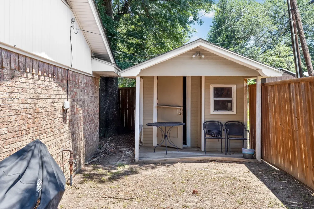 2712 Rix Street Commerce, TX 75428