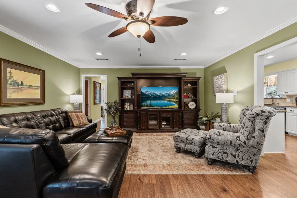2712 Rix Street Commerce, TX 75428