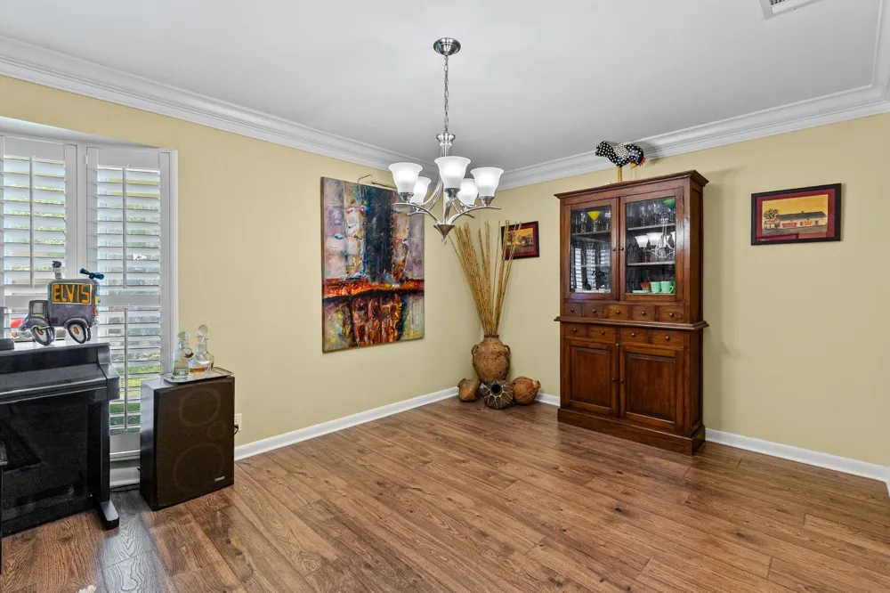 2712 Rix Street Commerce, TX 75428