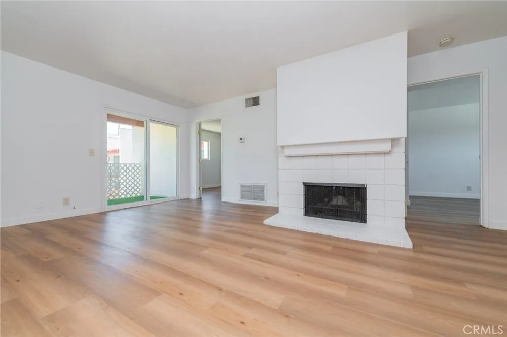 23611 Golden Springs Drive #I7 Diamond Bar, CA 91765