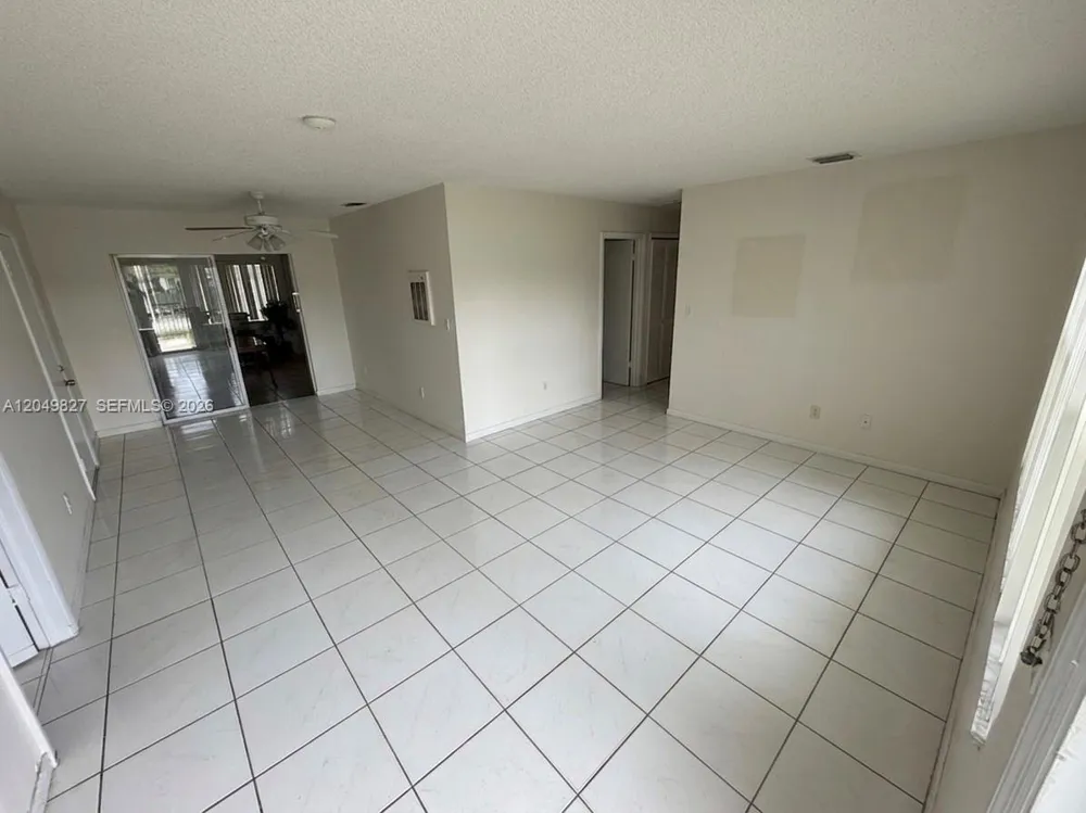 3851 NW 210th Ter Miami Gardens, FL 33055