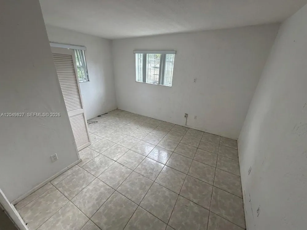 3851 NW 210th Ter Miami Gardens, FL 33055