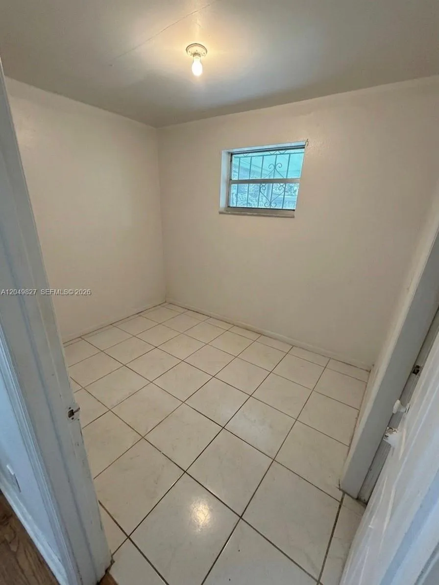 3851 NW 210th Ter Miami Gardens, FL 33055