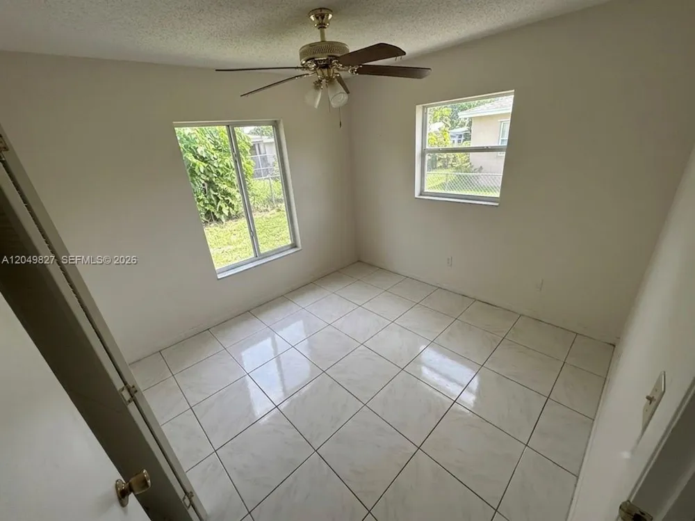 3851 NW 210th Ter Miami Gardens, FL 33055