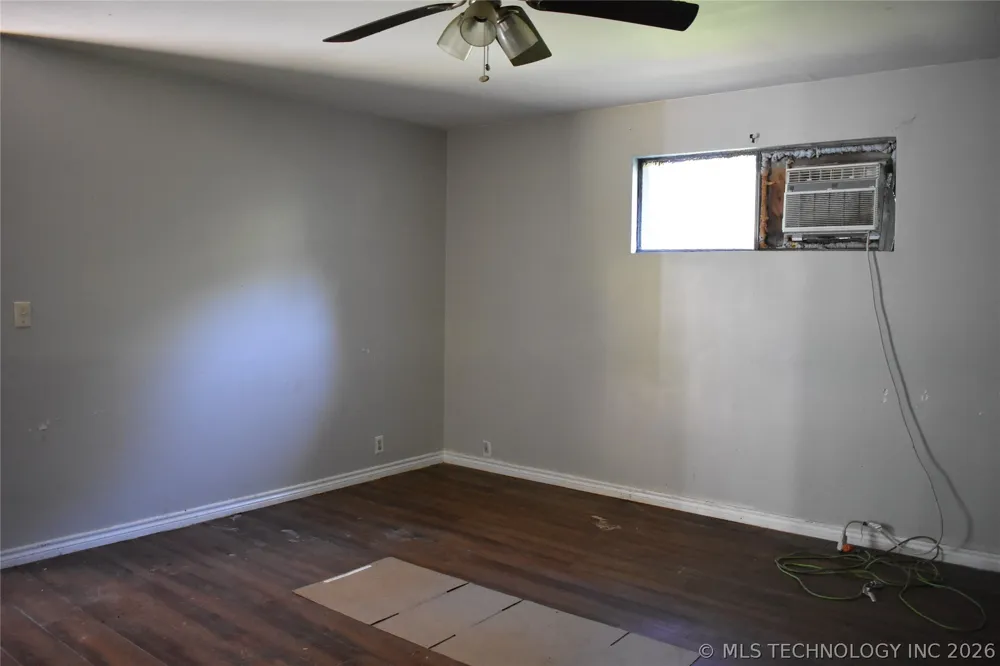 2051 S Tarkington Street Tahlequah, OK 74464