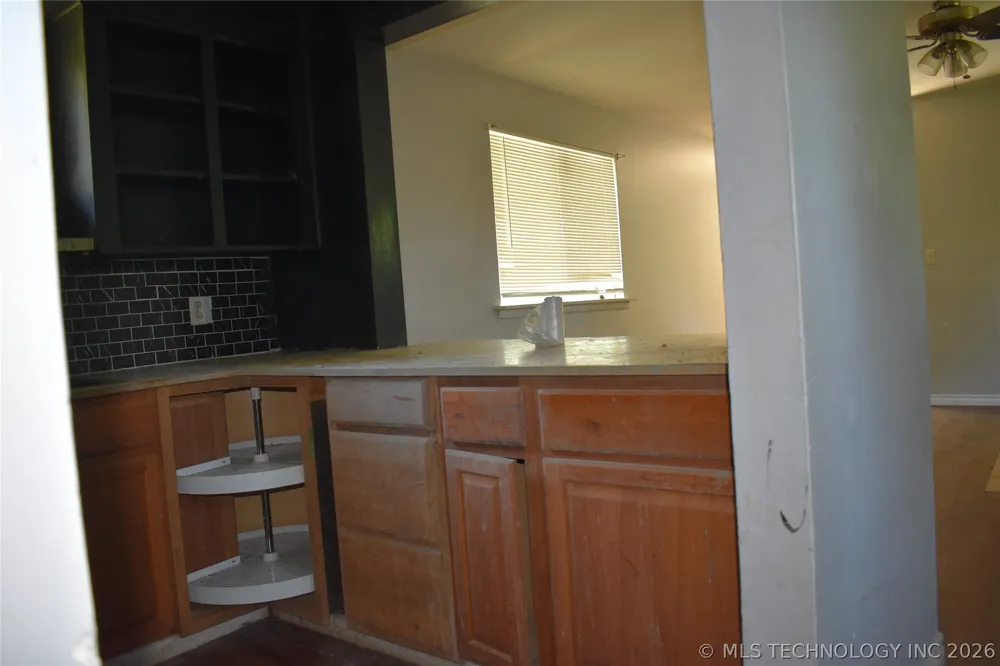 2051 S Tarkington Street Tahlequah, OK 74464