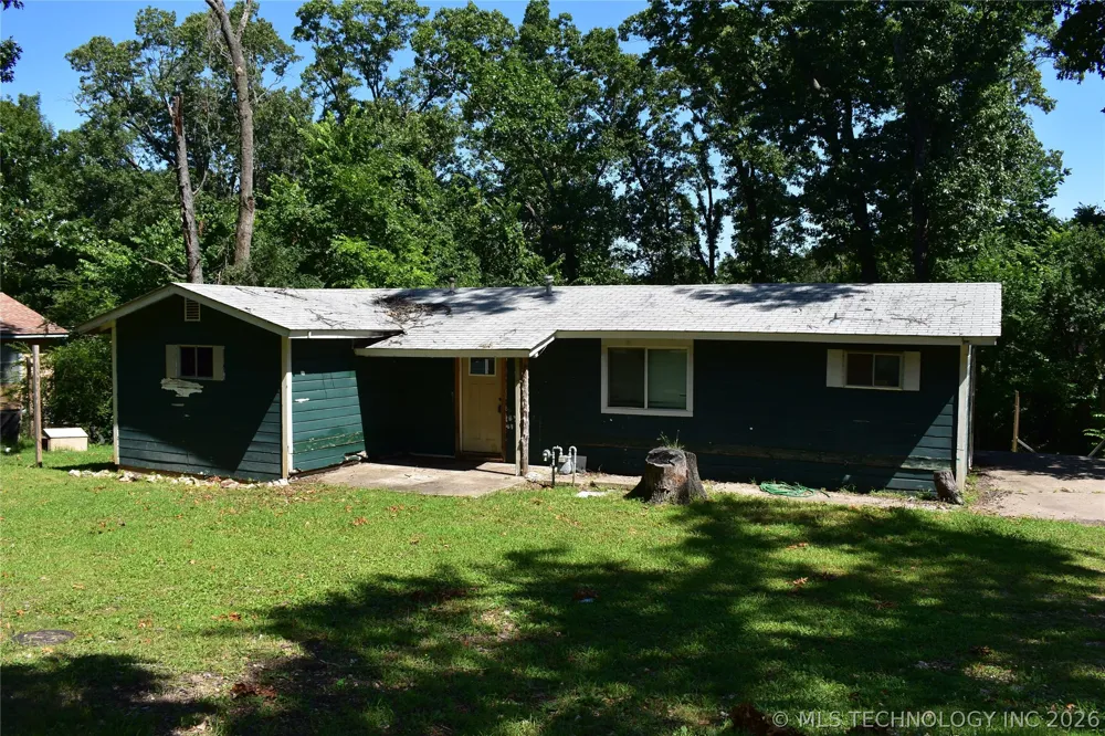 2051 S Tarkington Street Tahlequah, OK 74464