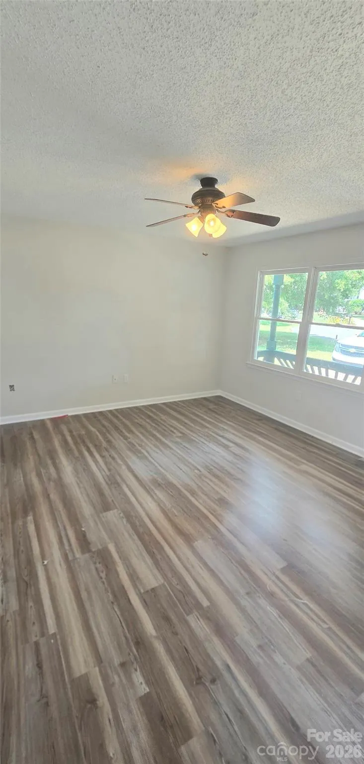 910 Lyndsey Brooke Court Lincolnton, NC 28092