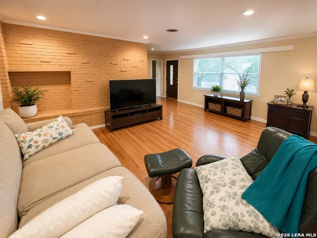 117 WAGON TRAIL RD Shavano Park, TX 78231