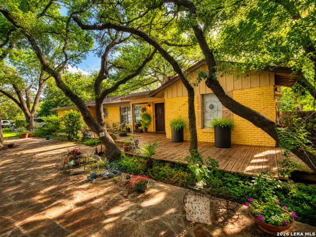 117 WAGON TRAIL RD Shavano Park, TX 78231