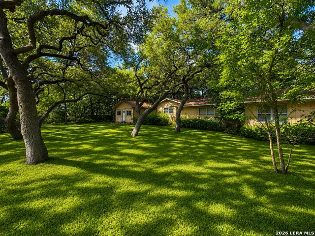 117 WAGON TRAIL RD Shavano Park, TX 78231