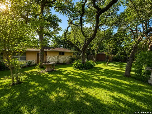 117 WAGON TRAIL RD Shavano Park, TX 78231