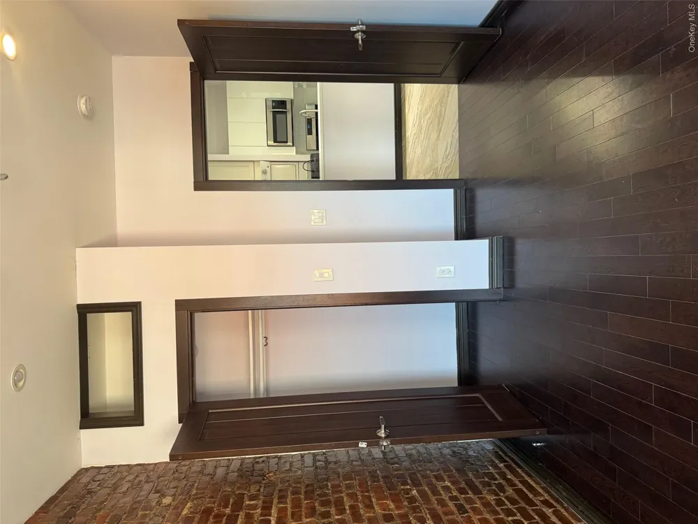 7305 Metropolitan Avenue Middle Village, NY 11379