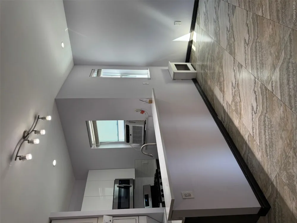 7305 Metropolitan Avenue Middle Village, NY 11379