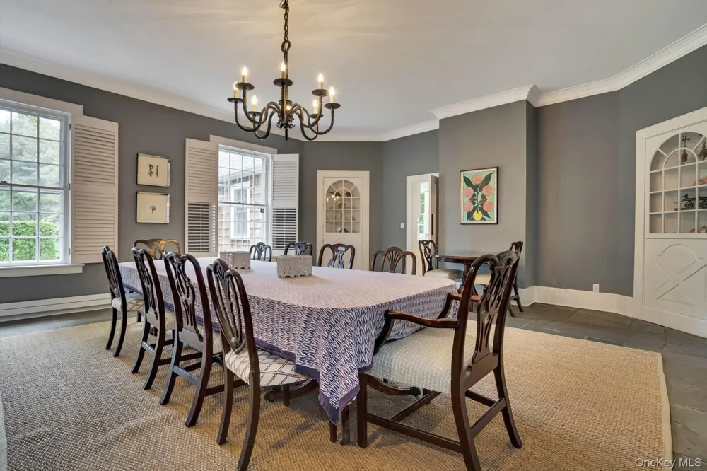 5 Shinnecock Road Quogue, NY 11959