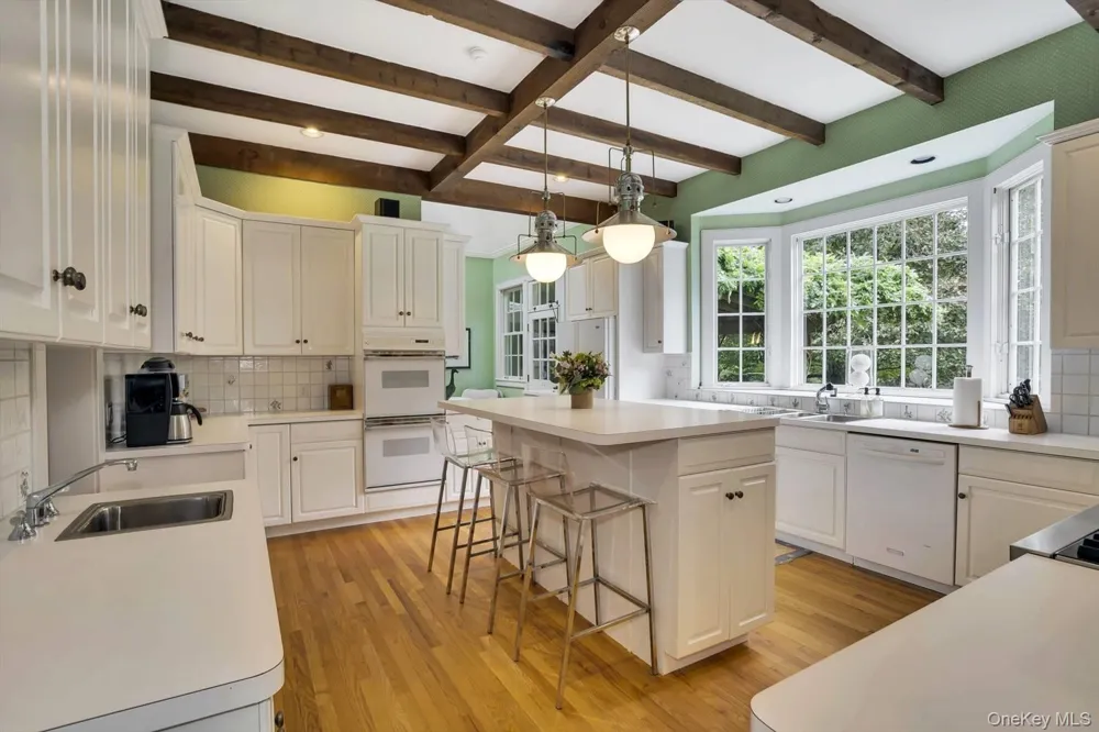 5 Shinnecock Road Quogue, NY 11959