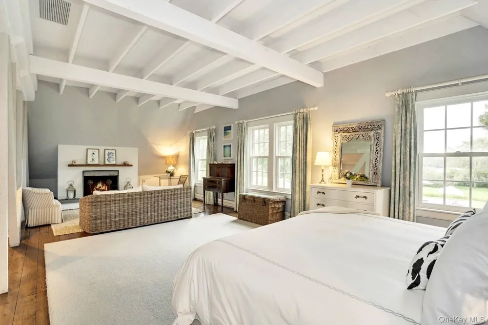 5 Shinnecock Road Quogue, NY 11959