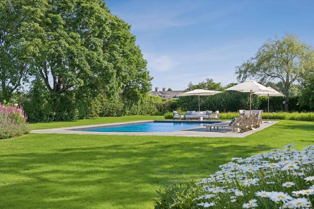 5 Shinnecock Road Quogue, NY 11959
