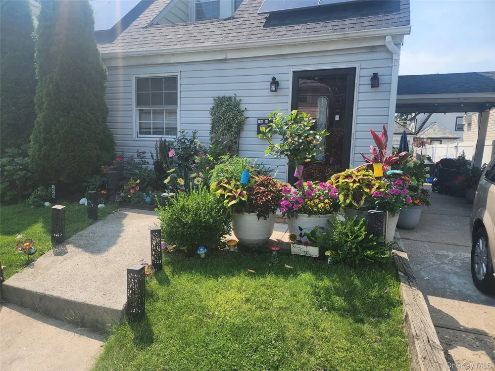 190-40 103rd Avenue Hollis, NY 11423