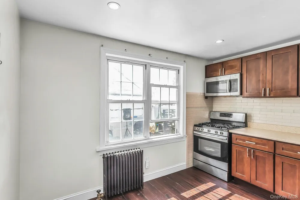 190-40 103rd Avenue Hollis, NY 11423